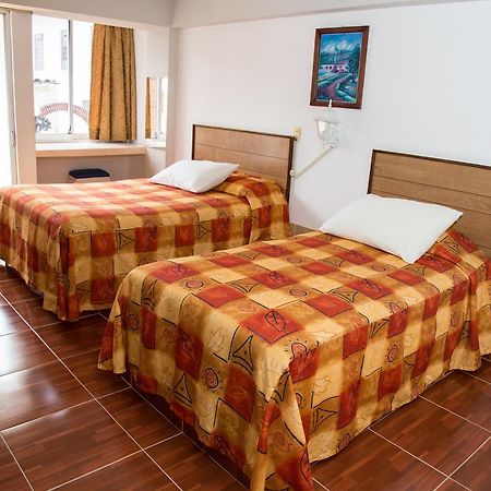 Hotel Symer 奇格纳瓦潘 外观 照片