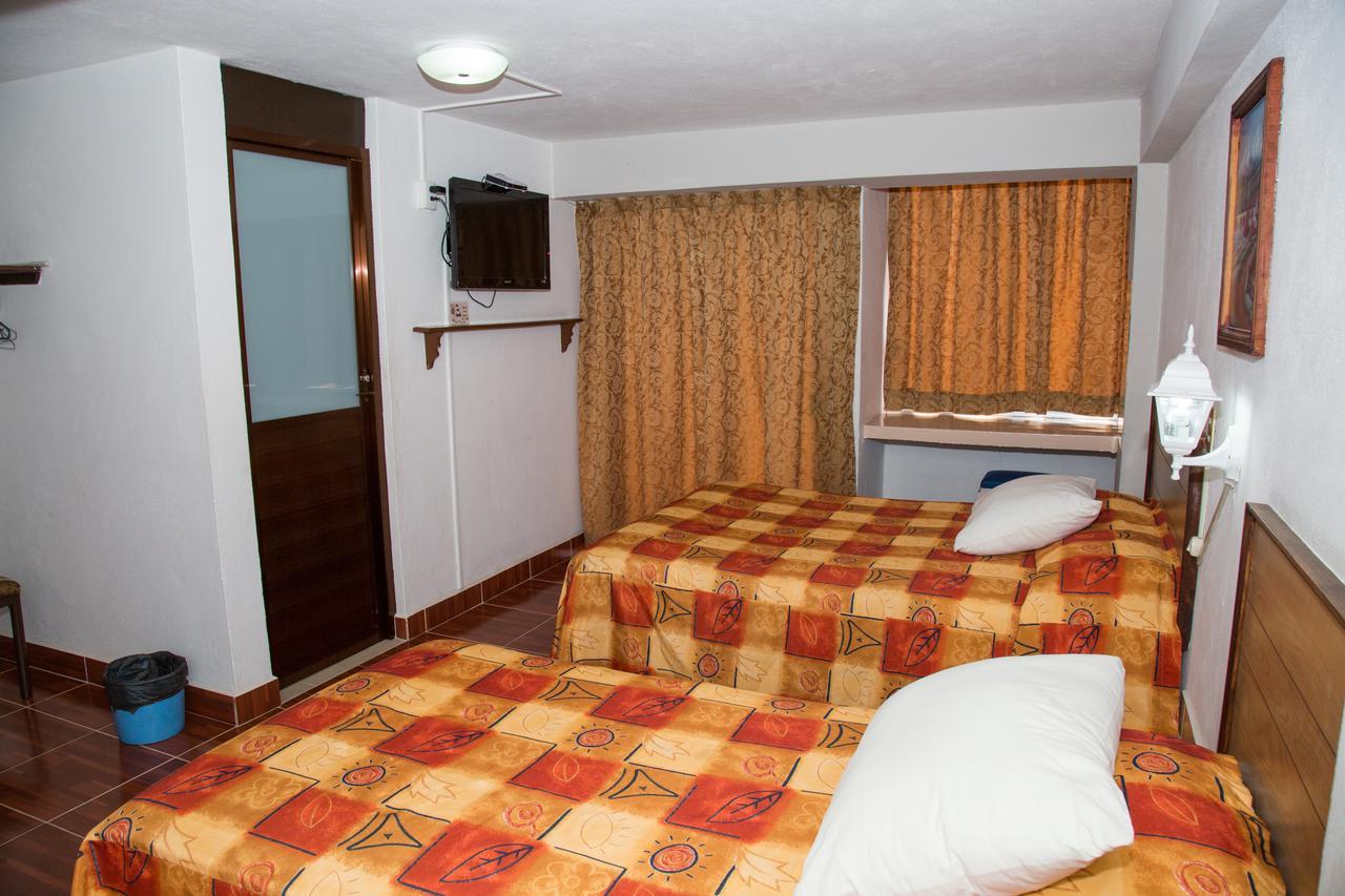 Hotel Symer 奇格纳瓦潘 外观 照片